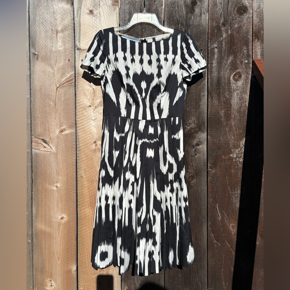 Dress - Picture 7 of 16